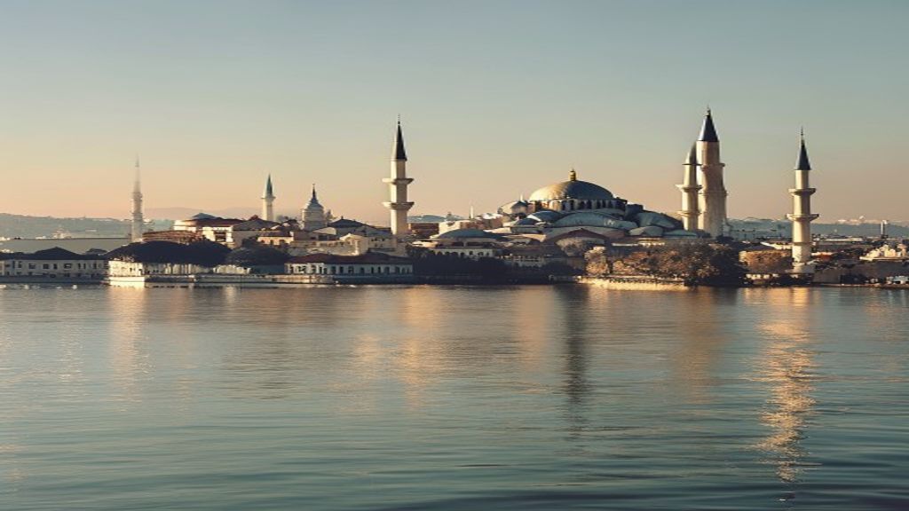 Istanbul illustrating Turkey's economic system